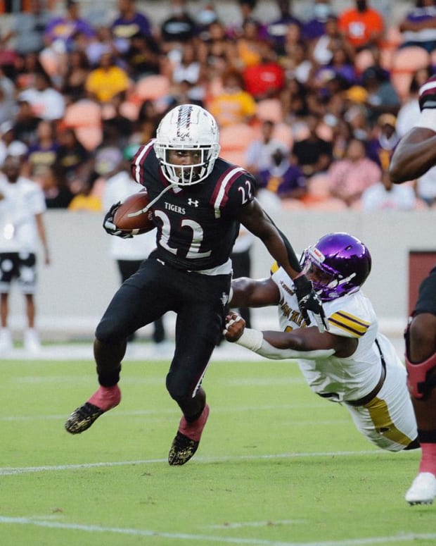 San Diego State Unveils New Nike Football Uniforms; Texas A&M Opening In  Black?