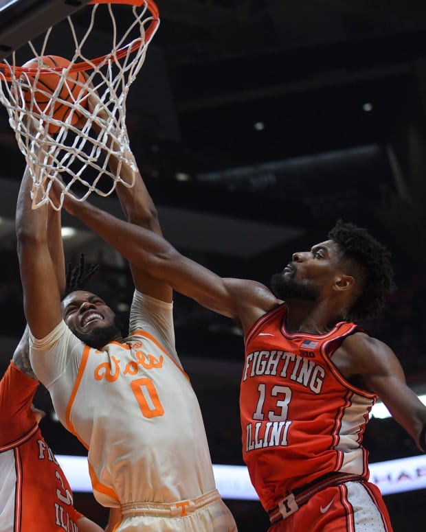 Illinois Fighting Illini Starts Fast In 74-57 Victory Against