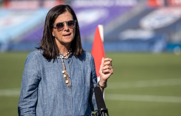 NWSL commissioner Lisa Baird resigns after Paul Riley accusations thumbnail