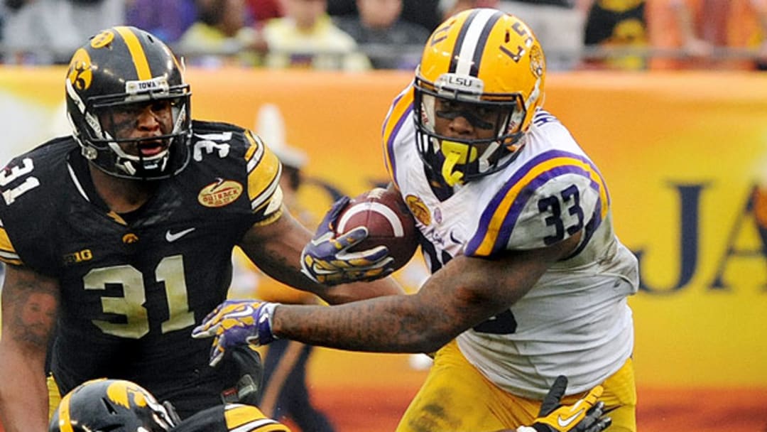 LSU beats Iowa 21-14 in offensively challenged Outback Bowl
