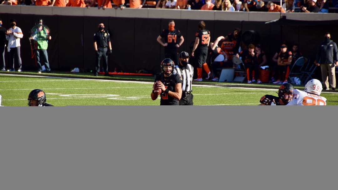 Mike Gundy Gives Vote of Confidence to Spencer Sanders Following Texas Loss