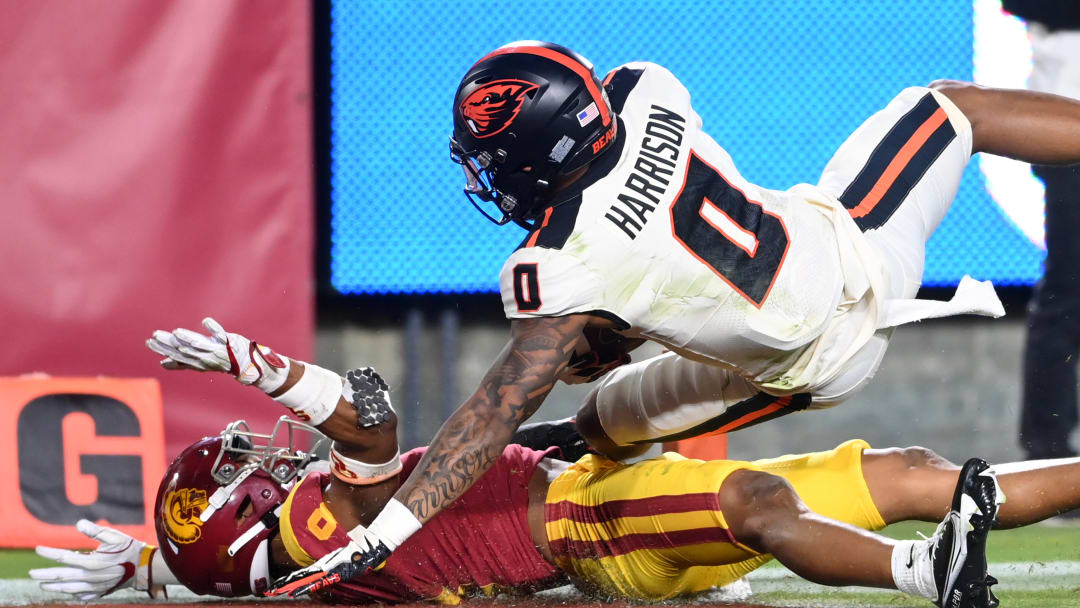 Oregon State Upsets USC in Los Angeles