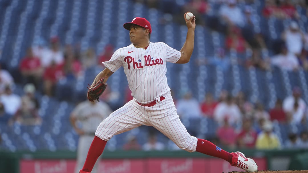 Phillies Drop Fifth Straight in Extra Innings Loss to Giants