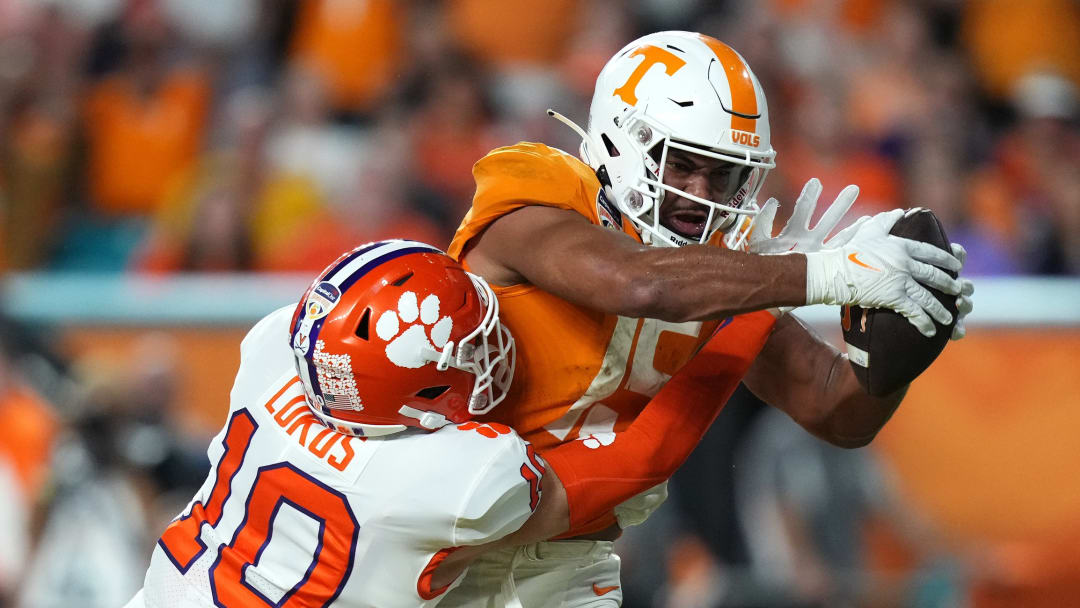 Halftime Thoughts: No.6 Tennessee-No.7 Clemson