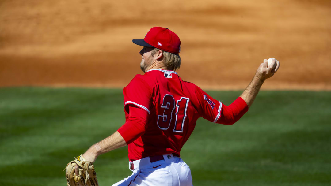 Houston Astros Announce Signing of Relief Pitcher to Minor League Deal