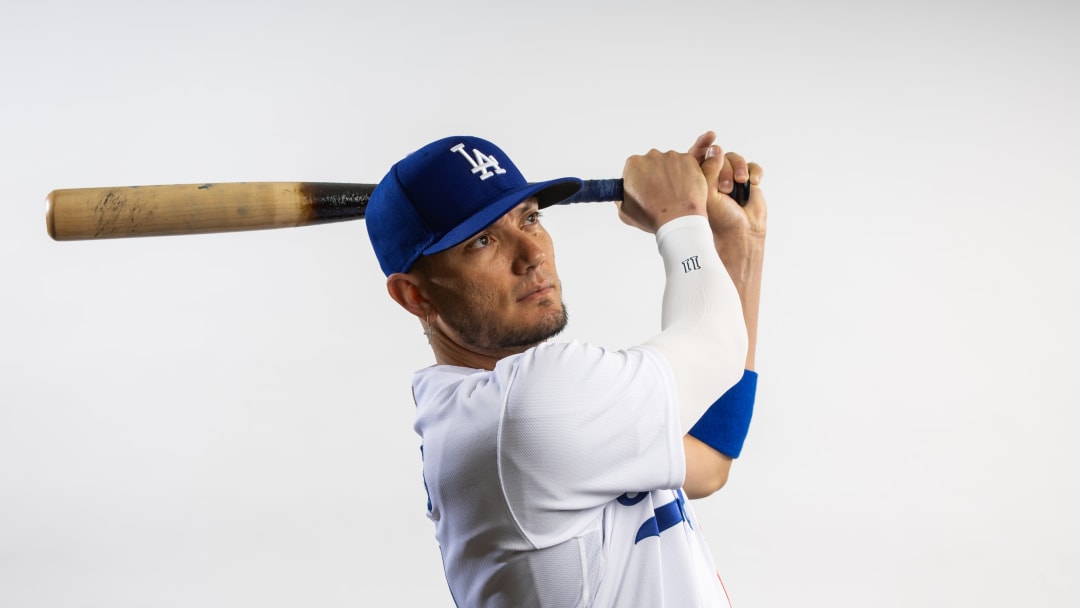 Dodgers News: With Miguel Rojas Stepping in at Shortstop, Roberts Feels Bat Can Get Better