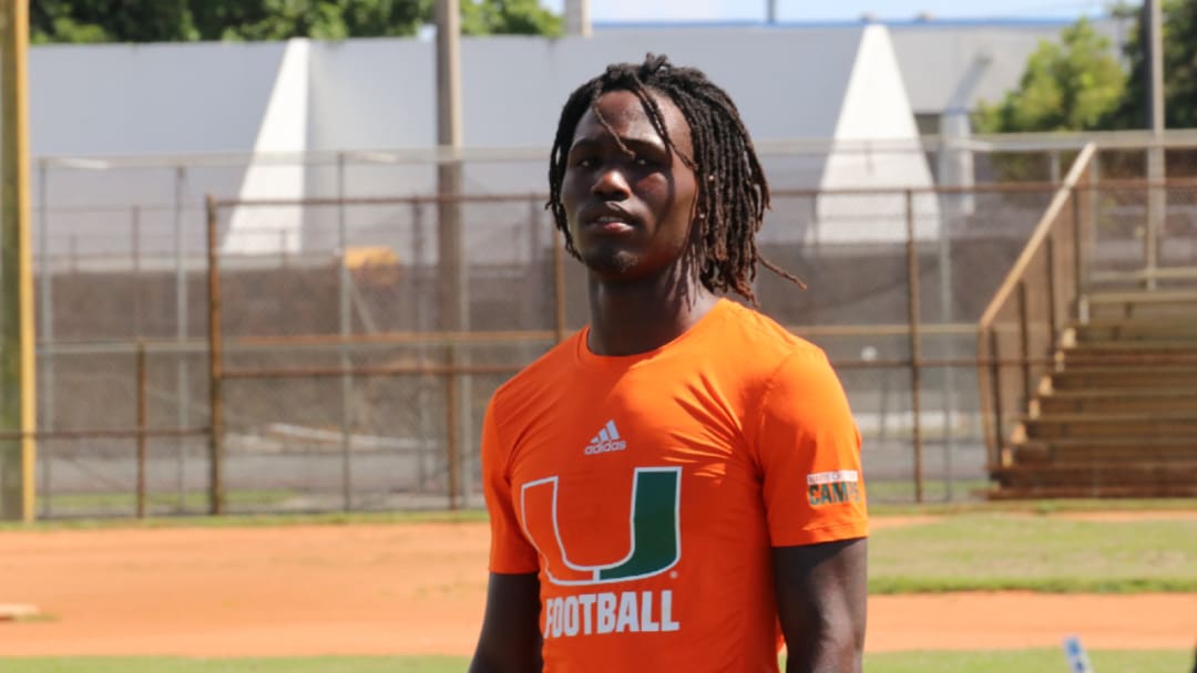 RB Chris Johnson Signs With Miami Hurricanes