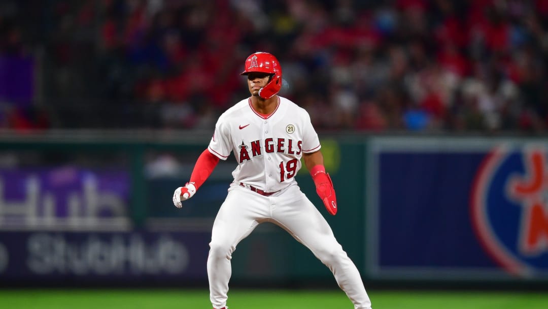 Angels News: Phil Nevin Updates After Injury Scare with Rookie Infielder Paris