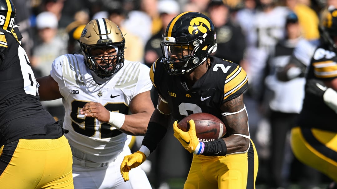 Iowa vs. Wisconsin Prediction, NCAAF Picks & Odds for Saturday, 10/14