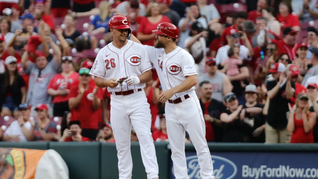 Tigers acquire former Reds outfielder off waivers from SF Giants