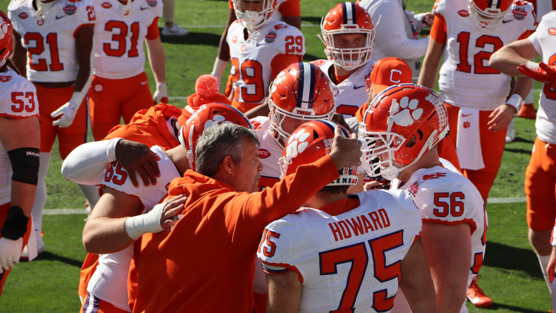 Halftime Report: No. 22 Clemson trails Kentucky at the break