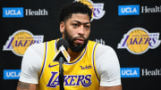 Anthony Davis Sprains Thumb in Lakers' Preseason Loss vs. Nets