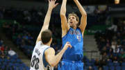 Nowitzki scores 29 points, Mavericks top Timberwolves 93-87