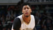 Pelicans' Anthony Davis hurts his back diving into stands