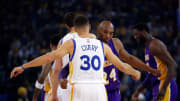 Curry, Warriors spoil Kobe's farewell in Oakland, 116-98