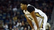 Pelicans' Anthony Davis exits game vs. Nuggets with shoulder injury