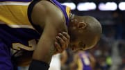 Lakers' Kobe Bryant takes shots for first time since shoulder surgery