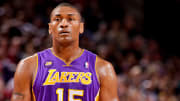 Lakers bring back forward Metta World Peace on one-year deal