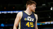 Cavaliers sign power forward Jack Cooley