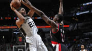 Leonard leads Spurs to 93-80 win over Trail Blazers