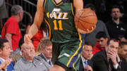 Jazz PG Dante Exum injures left knee playing for Australia