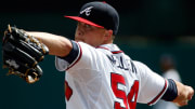 Braves' Kris Medlen has ligament damage in pitching elbow