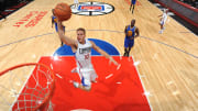 Griffin leads Clippers to 130-95 rout of Warriors