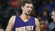 Watch: Suns’ Mirza Teletovic hits game-winner to sink Bulls