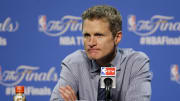 Warriors coach Steve Kerr to miss opener with bad back