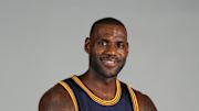 LeBron practices for first time since back injection