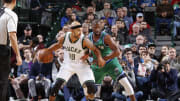 Matthews' late 3-pointers help Mavericks top Bucks 103-93