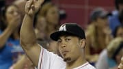 Stanton expects to return from broken hand in about 10 days