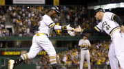 McCutchen homers, Pirates top Giants 5-2