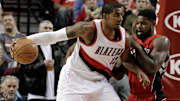 LaMarcus Aldridge (thumb) to postpone surgery, play on Saturday