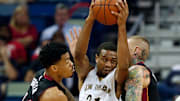 Davis scores 25, Pelicans down Heat 93-90 in preseason