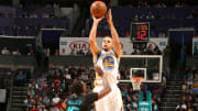 Curry scores 40, Warriors top Hornets 116-99 to go 20-0