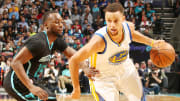 Watch: Stephen Curry scores 28 in third quarter, Warriors now 20–0