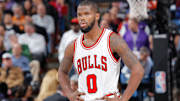 Bulls guard Aaron Brooks ejected against Nets for arguing with referee