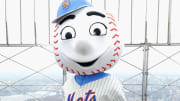 Mr. Met joins Twitter, immediately has to deal with other MLB mascots hitting on Mrs. Met