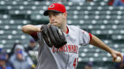 Reds send Sean Marshall back to DL with sore shoulder