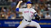 Gee-whiz: Unlikely hero Dillon Gee leads surging Mets to sweep of reeling Yankees