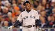 Yankees outfielder Curtis Granderson exits early with broken left finger