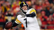 Ben Roethlisberger Among Trio of QB ’Wild Cards’ for Jets After Aaron Rodgers Injury, Says Insider