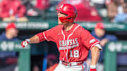 Hogs' Bats Power 10-1 Win to Clinch Series Over Illinois-Chicago