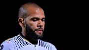 ¡Condena definitiva para Dani Alves, exjugador de Pumas! ¿Cuál es su sentencia en la Liga MX?