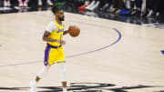 Sin LeBron, la mejor actuación en la carrera de D'Angelo Russell con 44 puntos impulsa a los Lakers.