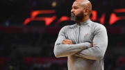 El entrenador de los Cavaliers, J.B. Bickerstaff, revela que ha sido amenazado por apostadores.