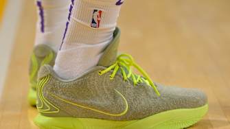 LeBron James Scores 40K Points in Nike LeBron 21 'Algae'