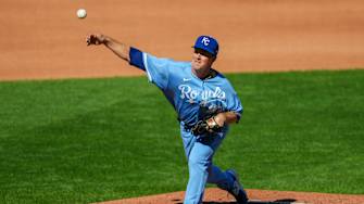 Zack Greinke Tells MLB Teams He Wants to Pitch Again After Lackluster Season