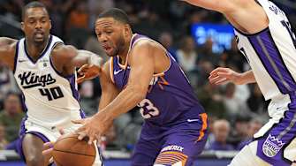 Eric Gordon Pleads for Bigger Role on Star-Studded, Slumping Suns